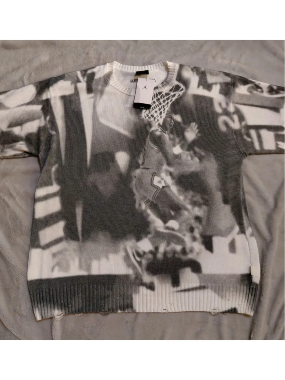 Air Jordan Print Nike Sweater Knit Mens Gray Loose Fit Distressed Size XL NWT - Picture 4 of 13